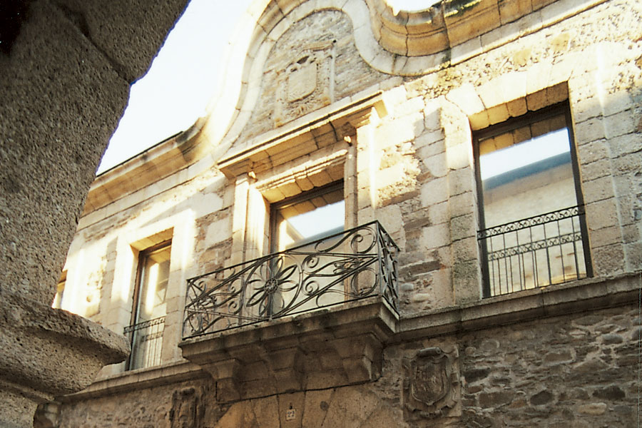 Fachada Museo del Bierzo