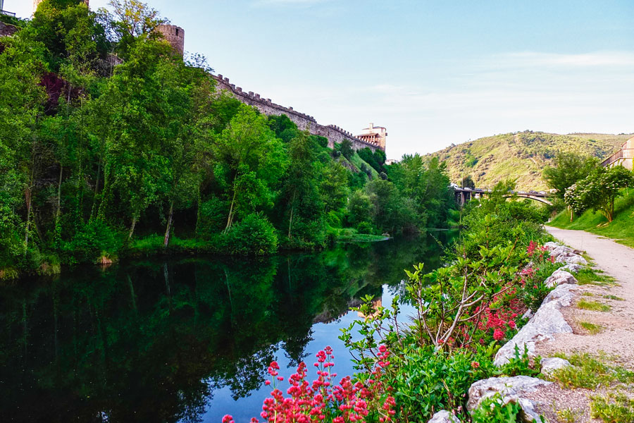 Río Sil a su paso por el Castillo de los Templarios